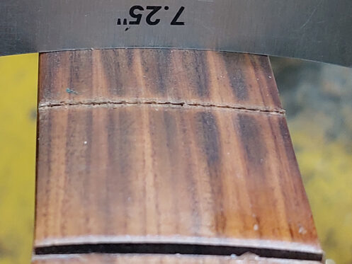 De oude 7,25 inch toets radius gemeten met een mal.